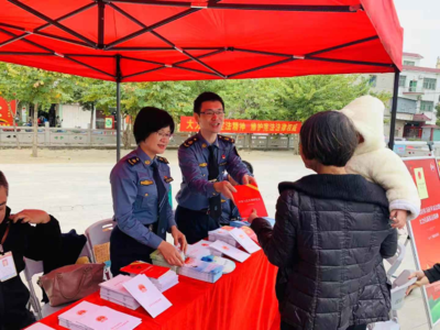 宪法宣传周|市交通运输执法局协同市直有关部门到澄海区莲上镇开展宪法进农村主题宣传活动